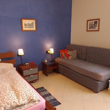 B&B Cupole E Campanili Napoli Bagian luar foto