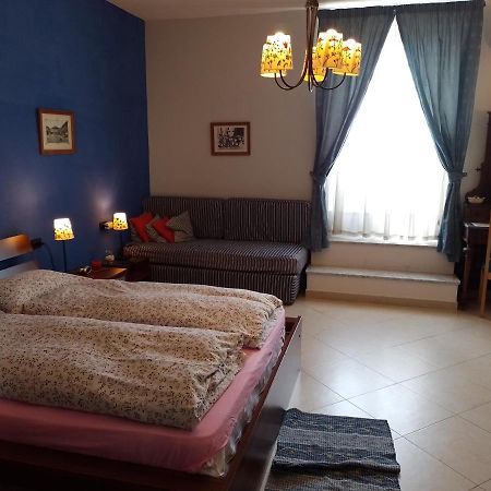 B&B Cupole E Campanili Napoli Bagian luar foto