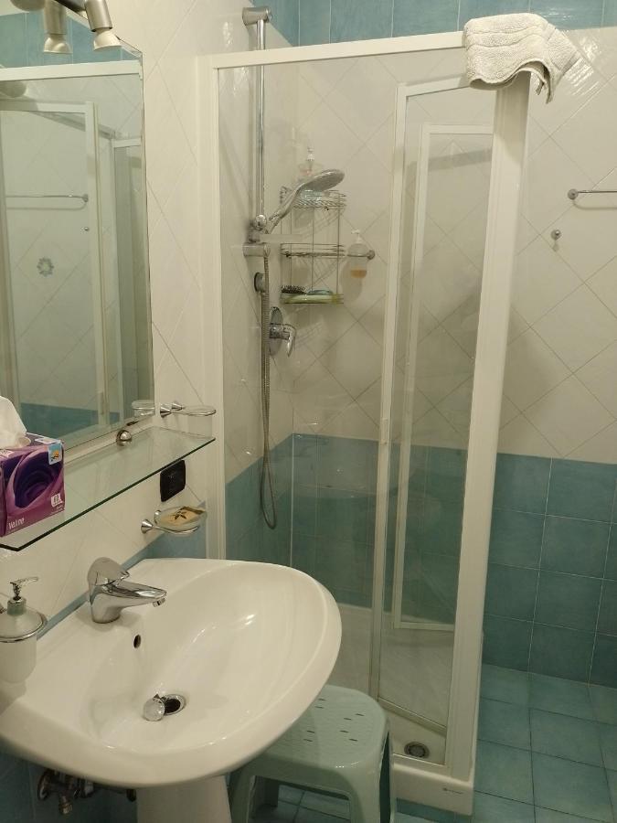 B&B Cupole E Campanili Napoli Bagian luar foto
