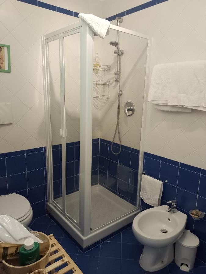 B&B Cupole E Campanili Napoli Bagian luar foto